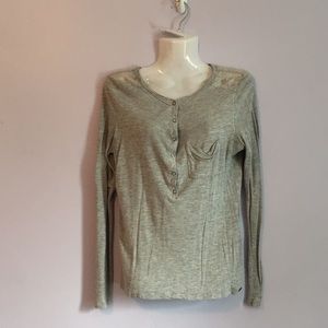 Ecko red gray lace trim long sleeve shirt